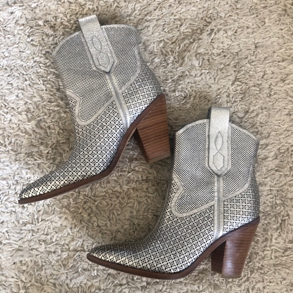 sigerson morrison cowboy boots